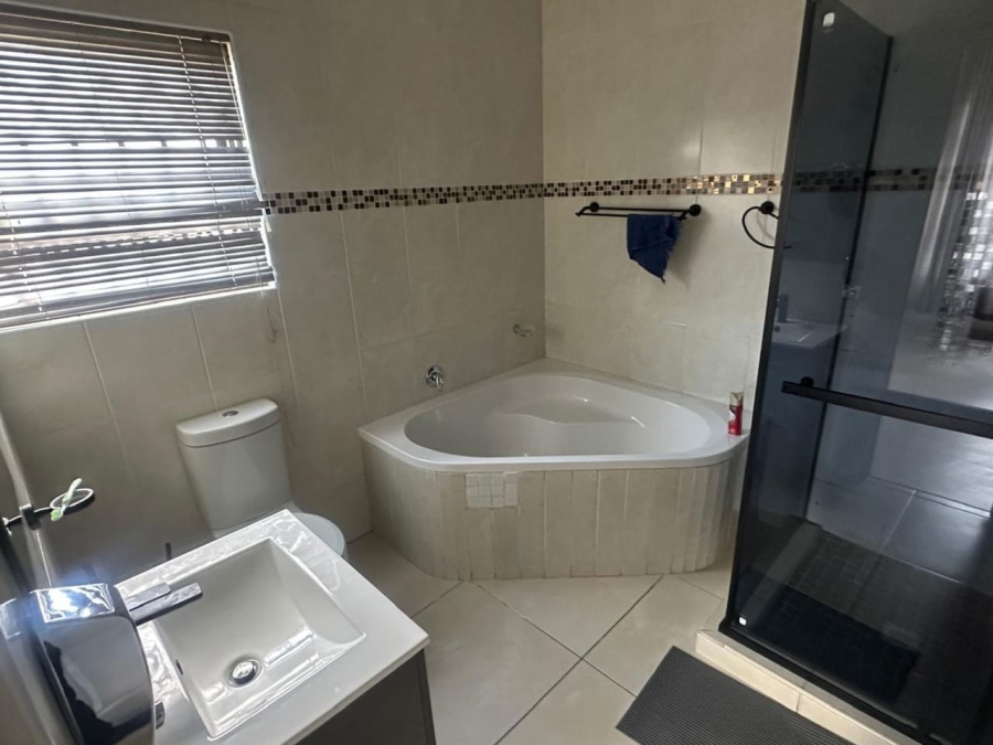 To Let 3 Bedroom Property for Rent in Vista Park Free State